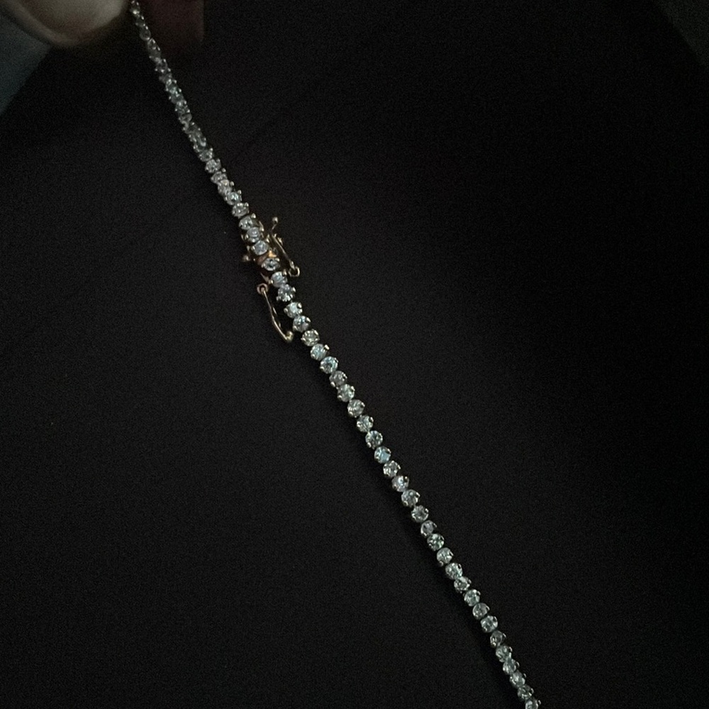 Broken 10k g braclet